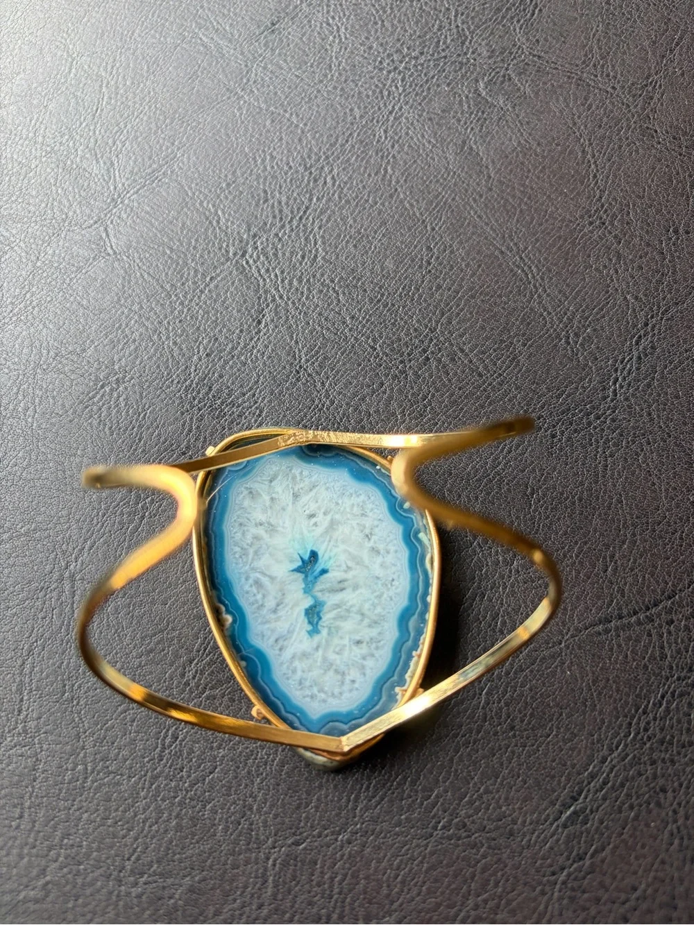 N/A elegant gold